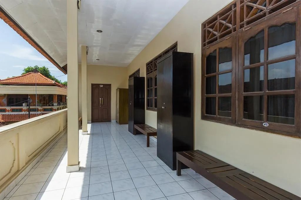 Hotel Reddoorz @ Raya Kubu Anyar Kuta Lombok